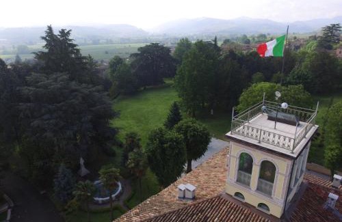 Montebello della Battaglia House | Villa Lomellini: Guest Rated 8/10 & Pet Friendly Stay