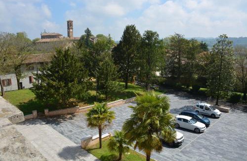 Montebello della Battaglia House | Villa Lomellini: Guest Rated 8/10 & Pet Friendly Stay