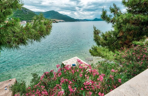 Klek Villa | Oceanfront Villa with Spa & Hot Tub | Rated 9.6/10