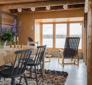 Bostad Villa | Oceanfront Bliss at The Saltery - Guest Rated 10/10