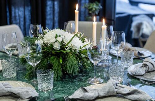 Rovaniemi House | Oceanfront Villa Log: Guest Rated 9.8 with Modern Interior