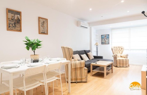 Cadiz Apartment | Villa Lola: Family-Friendly Retreat in Cadiz with Pet Access
