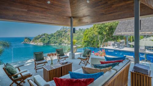 Ban Nakhale Villa | Experience Luxury at Villa Lomchoy with Oceanfront Views