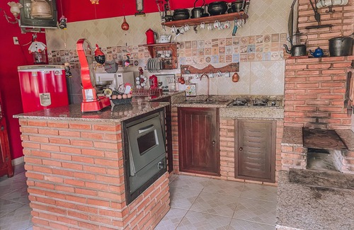 Bonfim House | Villa Lopes Summer House: Relax with Pool & Spa Amenities