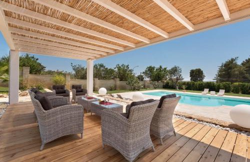 Parabita Villa | Relax at Villa Loran by BarbarHouse with Pool & Pet-Friendly