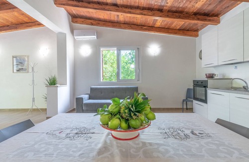 Avola Villa | Villa Lorenzo: Private Garden, Whirlpool & Oceanfront Bliss