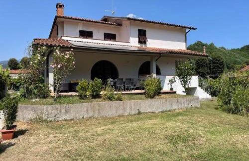 Fornaci di Barga Villa | Villa Lori: Pet-Friendly Retreat with Hot Tub & 9.5/10 Rating