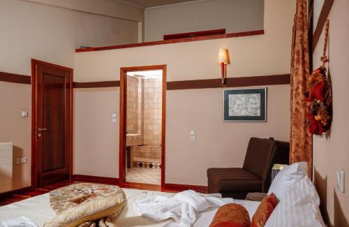 Prinos Villa | Villa Loridis: Oceanfront Haven with Pool & 10/10 Ratings