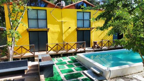 Isla Aguada Apartment | Relax at Villa los Alfredos: Pet-Friendly & Pool Access