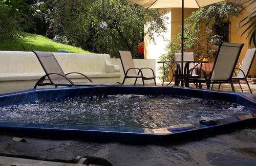 Jarabacoa House | Discover Villa Los Arroyos: 4-Star Retreat with Pool & Pets