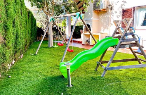 Diputacion de Rincon de San Gines Villa | Villa Los Naranjos 7: Family-Friendly Retreat with Pool