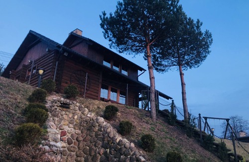 Vilnius County Villa | Villa Lotus: 10/10 Rated Retreat with Pool & Ocean Views