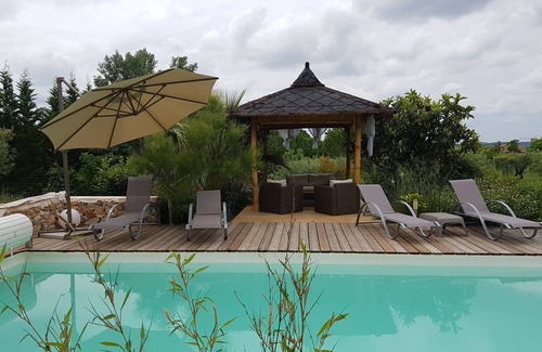 Nages-et-Solorgues Villa | Villa "lou simbèu" - Guest Rated 9.6 with Ocean View & Pool