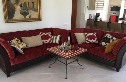 Issen Villa | Villa Louisa: Private Pool Oasis with Ocean View and Spa