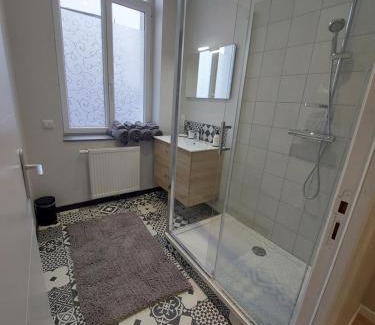 Saint-Amand-les-Eaux Apartment | VILLA LOUISE B, B comme Balade en Forêt