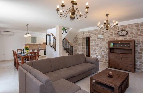 Loviste Villa | Villa Loviste Paradise: Oceanfront Escape with Private Pool