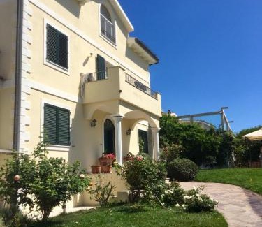 Olbia Bed & Breakfast | Top-Rated Villa Luce B&B with Pool & Hot Tub Amenities