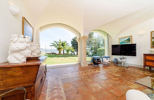 Vietri sul Mare Villa | Villa Lucentia: Relaxing Retreat Near Town with Free Wi-Fi