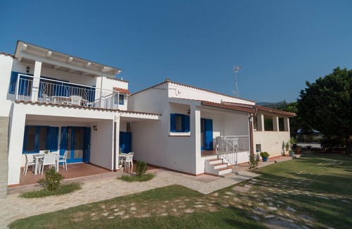 Mattinata Apartment | Seaside Apartment with Beach Service and Solarium Access