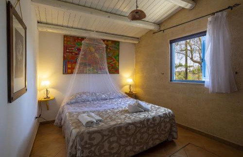 Marsala Apartment | Villa Lucia in Marsala: Pet-Friendly Retreat with Pool
