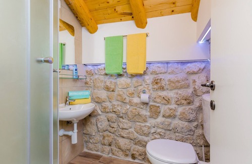 Mihanici Villa | Villa Luciana: Serene Two Bedroom Villa with Pool & Sea View