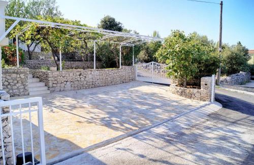 Razanj Apartment | Discover Villa Luger: Oceanfront Retreat with Pool