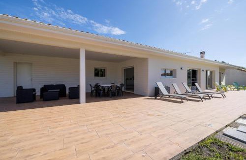 Ychoux House | Discover Villa Lumière Ychoux: Family-Friendly Getaway