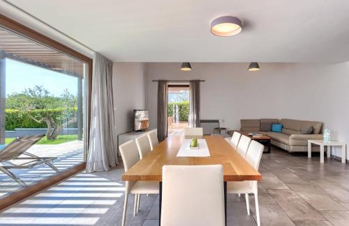 Sveti Petar u Sumi Villa | Relax at Villa Luna Bianca: Pool, Hot Tub & Family Friendly