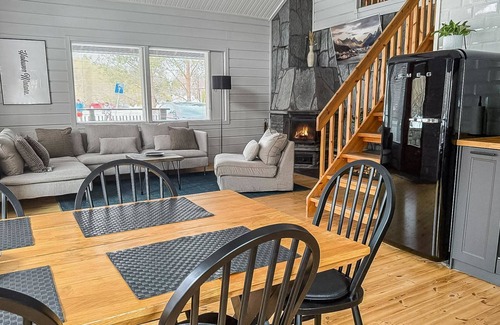 Tahkovuori House | Discover Villa Milla: Lake View & Spa Retreat Awaits