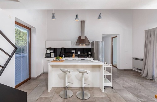 Sveti Petar u Sumi Villa | Villa Luna Bianca - Modern built villa with private pool and a hot tub