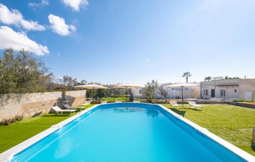 Posto Vecchio Apartment | Villa Lusia: Private Pool Oasis by the Ocean in Pescoluse