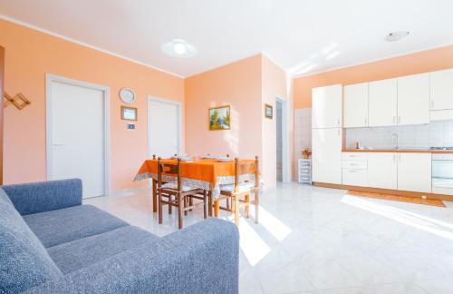 Posto Vecchio Apartment | Villa Lusia: Private Pool Oasis by the Ocean in Pescoluse