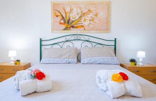 Posto Vecchio Apartment | Villa Lusia: Private Pool Oasis by the Ocean in Pescoluse