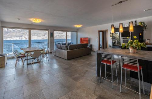 Brenzone sul Garda Apartment | Villa Luthien: Ocean View Paradise with 9.8 Guest Rating