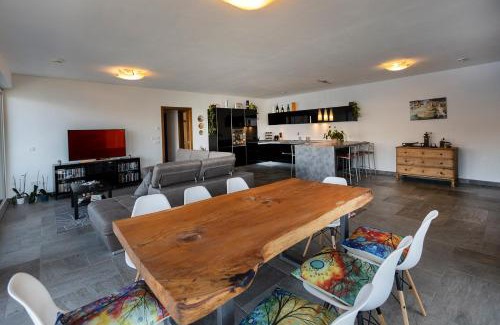 Brenzone sul Garda Apartment | Villa Luthien: Ocean View Paradise with 9.8 Guest Rating