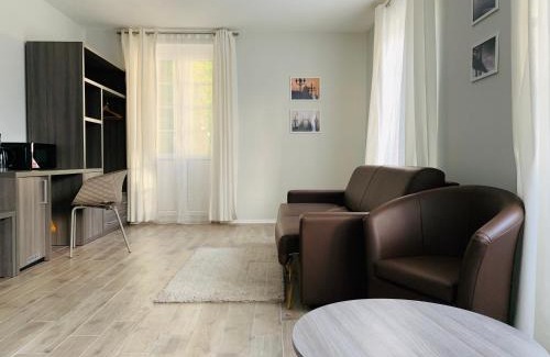 Baden-Baden Apartment | Villa Luttwitz: Family-Friendly with Pool & Breakfast