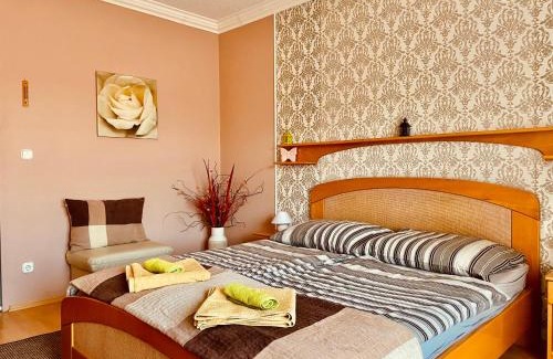 Heviz House | Pet-Friendly Villa Lux: Rated 9.2 with Family Amenities