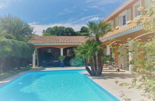 Biarritz Villa | Elegant Villa with Pool in Biarritz - Rated 9/10 by Guests