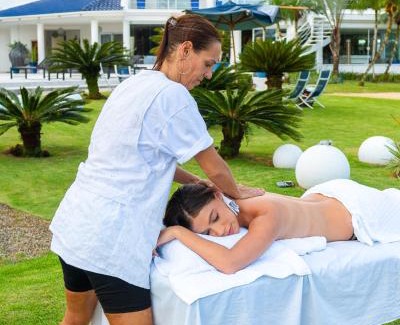 Jardim Capricornio House | Exclusive Villa Luxuosa with Oceanfront Views & Spa Services