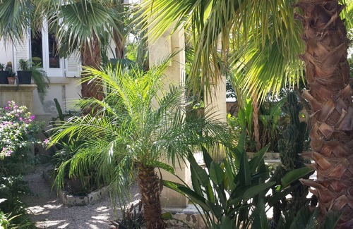 Cutrofiano Villa | Villa 'Luxury Monika' with Private Pool, Wi-Fi and Air Conditioning