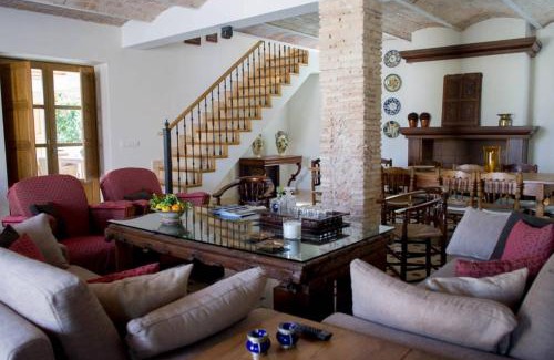 Alzira Villa | Experience Villa Luz Casa Valenciana: Family-Friendly Retreat