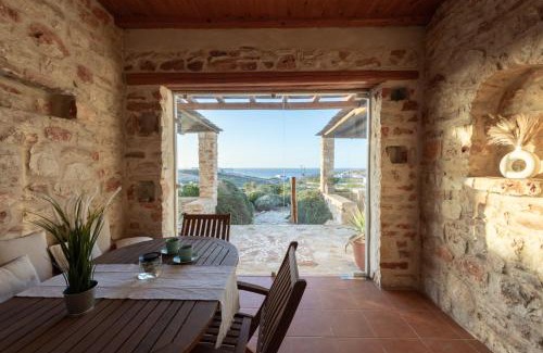 Parikia Villa | Villa Lydia: Oceanfront Retreat with Perfect 10 Ratings
