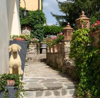 Lastra a Signa House | Villa Lysis: 4-Star Escape with Inviting Hot Tub