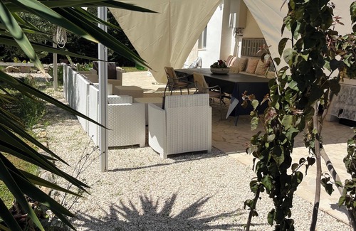 Trani Villa | Relaxing Villa Méditerranée with Ocean View & Poolside Bliss