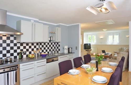 Ossiach Apartment | Villa Müller Turmfalke: Oceanfront Getaway with Pet-Friendly Amenities