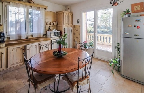 La Bastide-des-Jourdans Villa | Villa 'Maison Dans Le Luberon' with Private Pool & Terrace