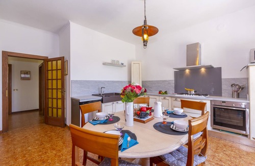 Cadrezzate Villa | Discover Villa Martine by the Lake: Family-Friendly Retreat