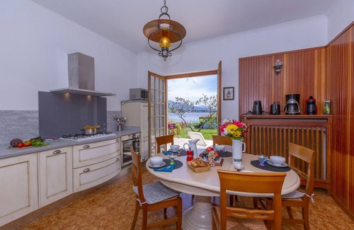 Cadrezzate Villa | Discover Villa Martine by the Lake: Family-Friendly Retreat