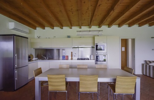 Portese Villa | Explore Villa Mary: Family-Friendly Retreat with Pool & Breakfast