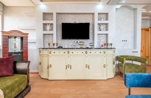 Hjar Ennhal Villa | Explore Villa: Pet-Friendly Retreat with Pool & Family Options